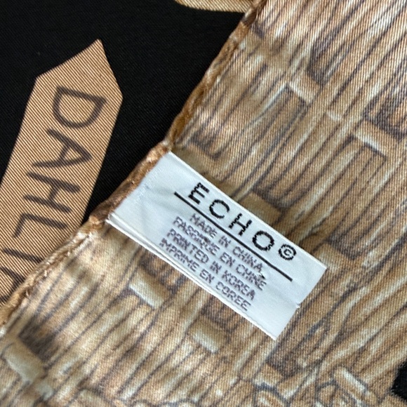 Echo Vintage Garden Theme 100% Silk Scarf - Designed in Korea - Picture 6 of 11